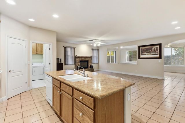 2752 Westview Dr, Lincoln, CA 95648