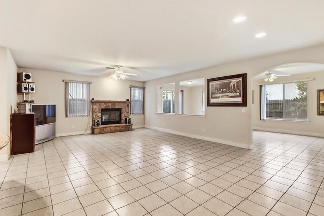 2752 Westview Dr, Lincoln, CA 95648