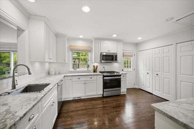 1810 Culver Lane, Glenview, IL 60025