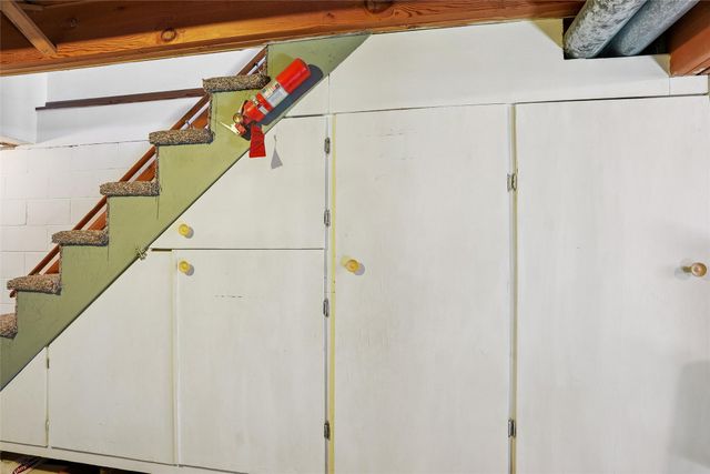 1503 S 16th Avenue W, Newton, IA 50208