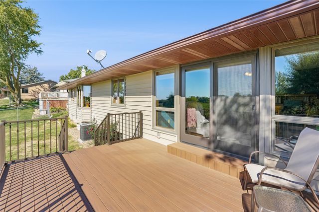 1503 S 16th Avenue W, Newton, IA 50208