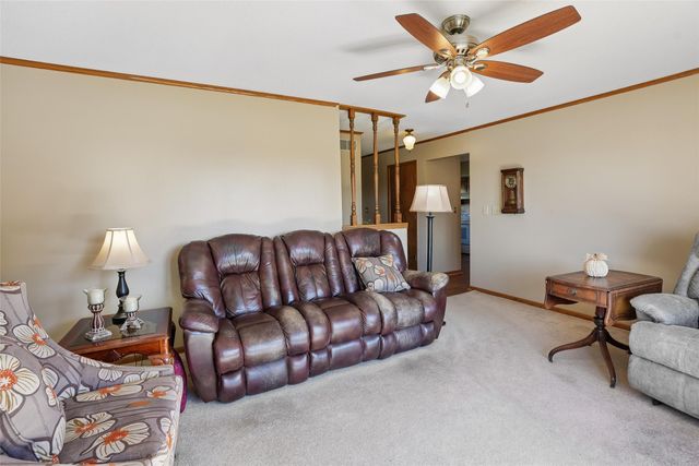 1503 S 16th Avenue W, Newton, IA 50208