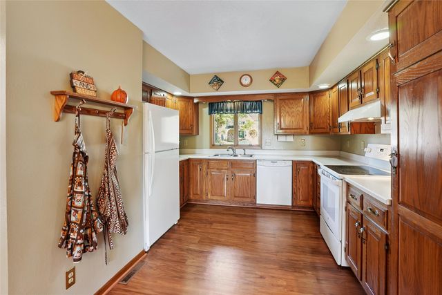 1503 S 16th Avenue W, Newton, IA 50208