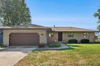 1503 S 16th Avenue W, Newton, IA 50208