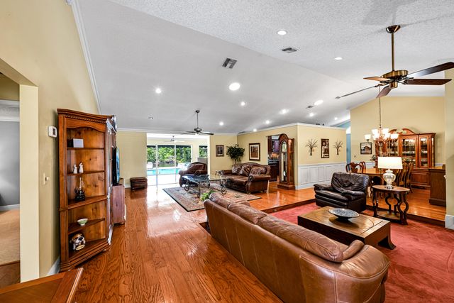 9232 Sun Pointe Drive, Boynton Beach, FL 33437