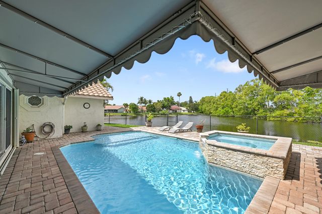 9232 Sun Pointe Drive, Boynton Beach, FL 33437