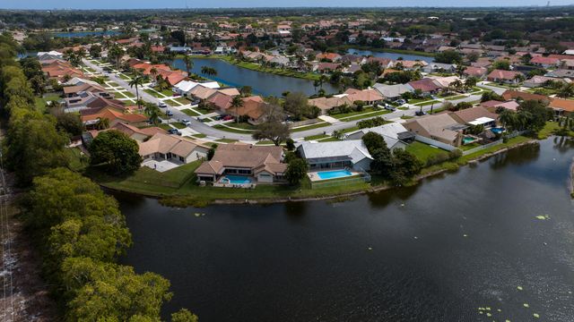 9232 Sun Pointe Drive, Boynton Beach, FL 33437