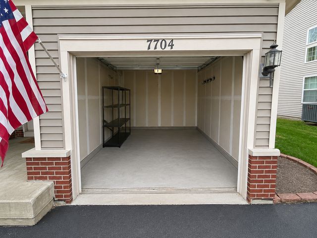 7704 Scarlett Oak Drive, Plainfield, IL 60586