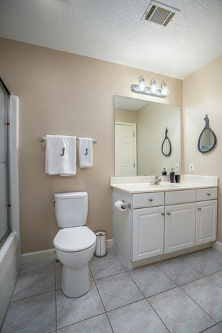 3755 E 61st Boulevard, Davenport, IA 52807