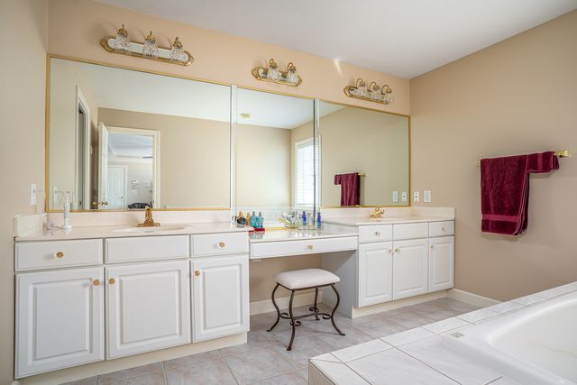 3755 E 61st Boulevard, Davenport, IA 52807