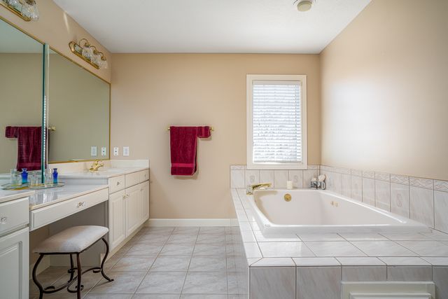 3755 E 61st Boulevard, Davenport, IA 52807