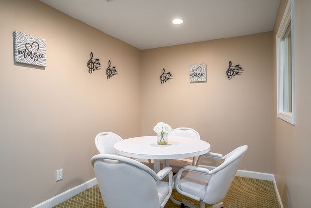 3755 E 61st Boulevard, Davenport, IA 52807