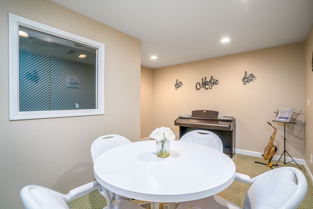 3755 E 61st Boulevard, Davenport, IA 52807