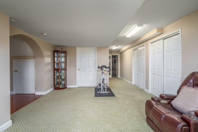 3755 E 61st Boulevard, Davenport, IA 52807