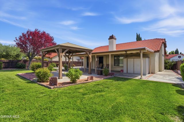 2851 W College Park Drive, Lancaster, CA 93536