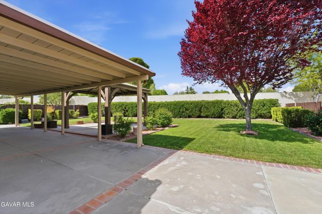2851 W College Park Drive, Lancaster, CA 93536