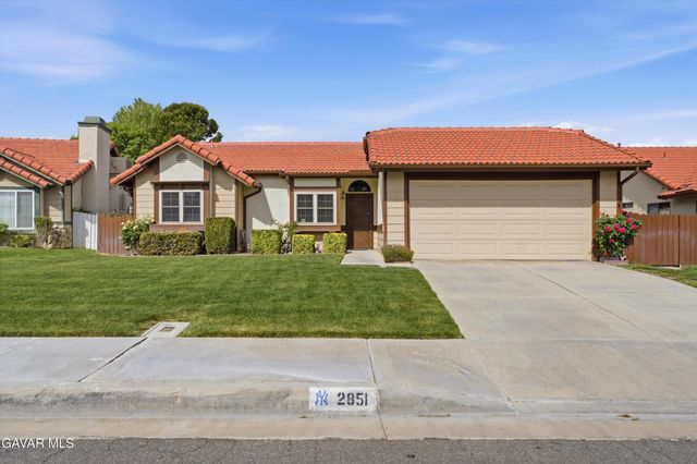 2851 W College Park Drive, Lancaster, CA 93536