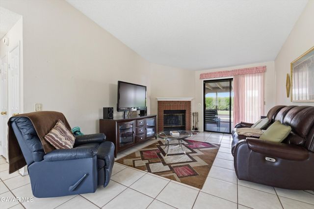 2851 W College Park Drive, Lancaster, CA 93536