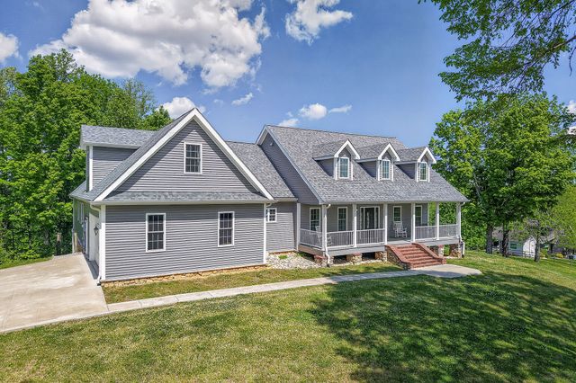 487 Cedar Hill Rd, Celina, TN 38551
