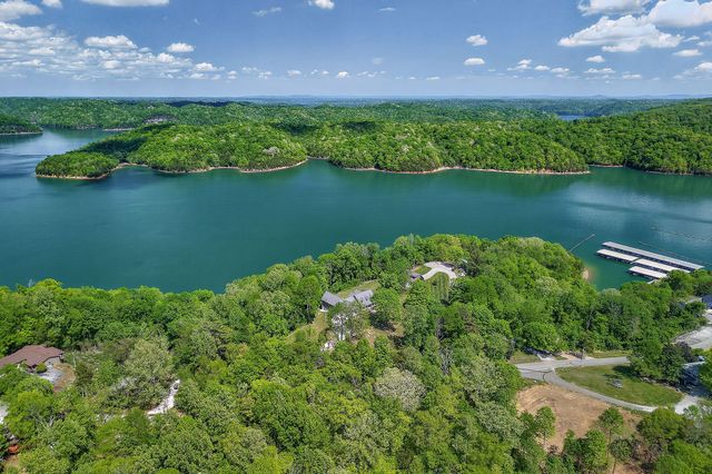 487 Cedar Hill Rd, Celina, TN 38551