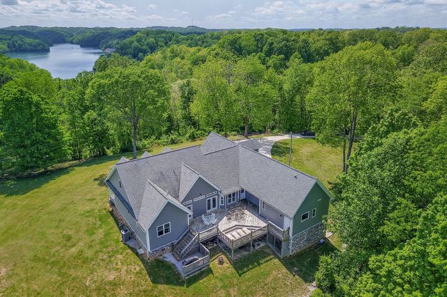 487 Cedar Hill Rd, Celina, TN 38551