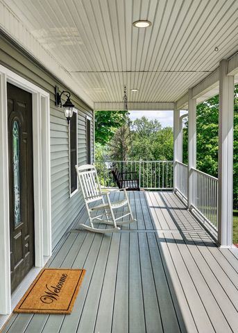 487 Cedar Hill Rd, Celina, TN 38551