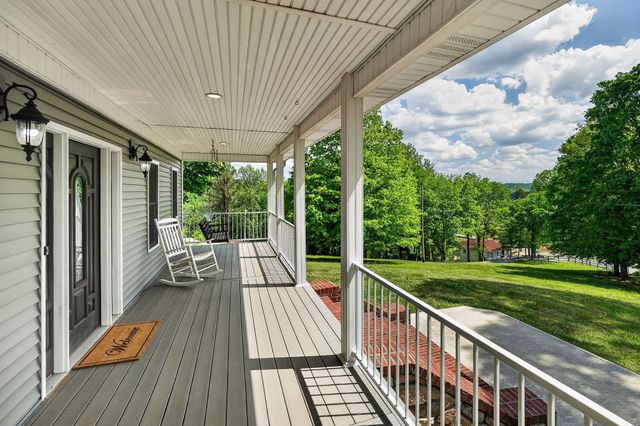 487 Cedar Hill Rd, Celina, TN 38551