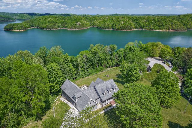 487 Cedar Hill Rd, Celina, TN 38551