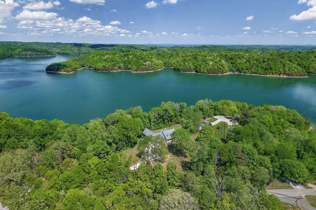 487 Cedar Hill Rd, Celina, TN 38551