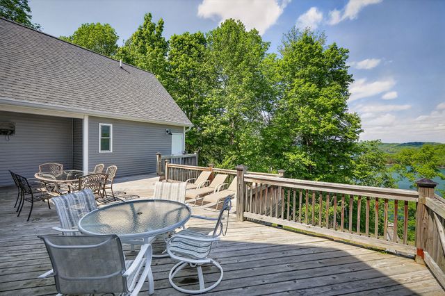 487 Cedar Hill Rd, Celina, TN 38551