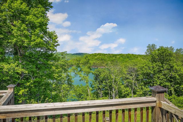 487 Cedar Hill Rd, Celina, TN 38551