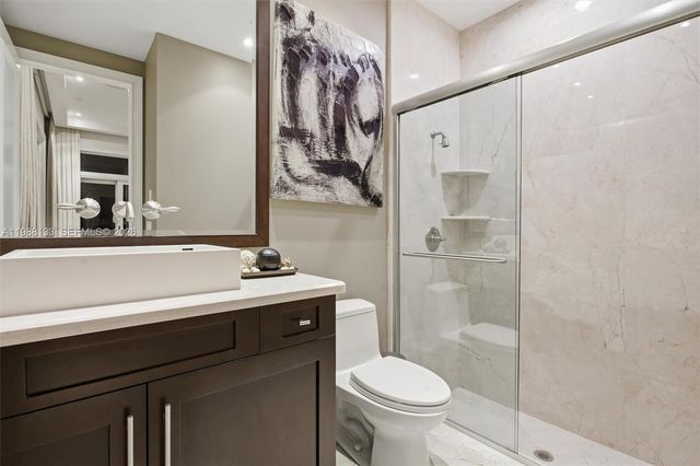 611 Sweet Bay Ave, Plantation, FL 33324