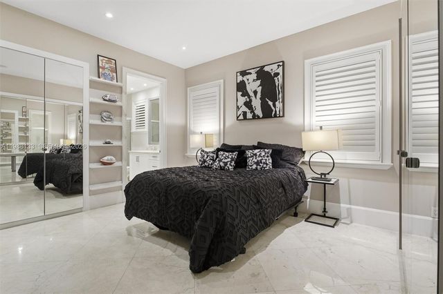 611 Sweet Bay Ave, Plantation, FL 33324