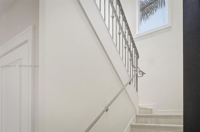 611 Sweet Bay Ave, Plantation, FL 33324