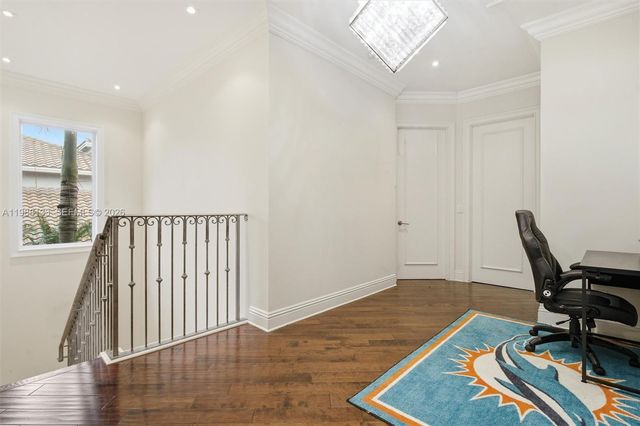 611 Sweet Bay Ave, Plantation, FL 33324