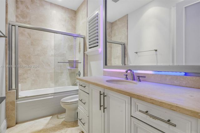 611 Sweet Bay Ave, Plantation, FL 33324