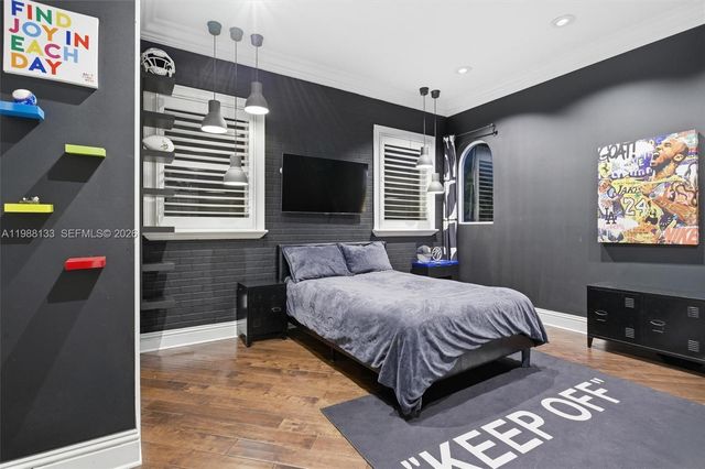 611 Sweet Bay Ave, Plantation, FL 33324