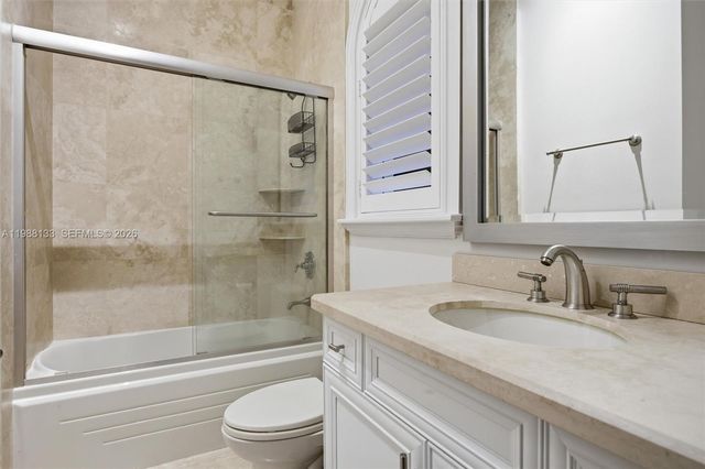 611 Sweet Bay Ave, Plantation, FL 33324