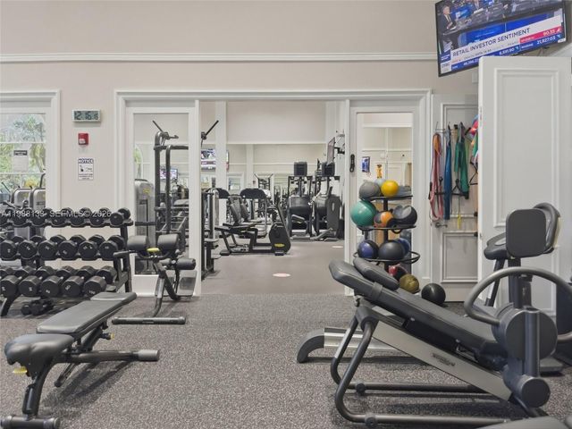 611 Sweet Bay Ave, Plantation, FL 33324