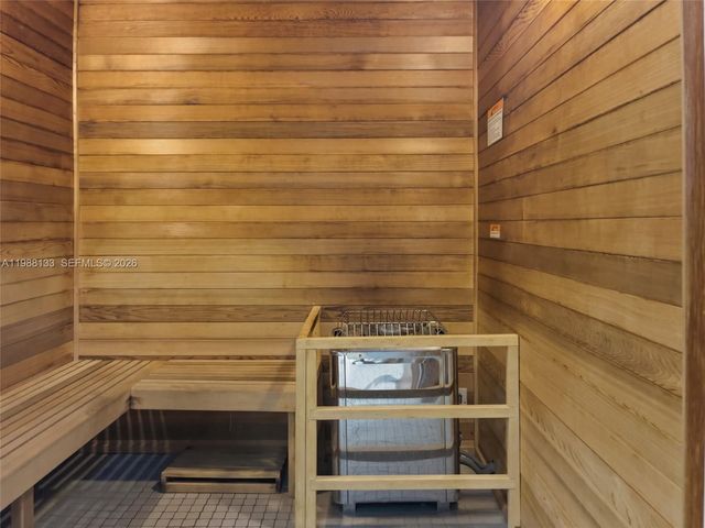 611 Sweet Bay Ave, Plantation, FL 33324