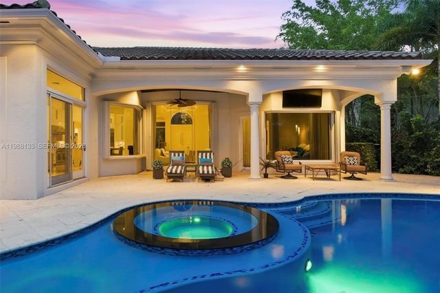 611 Sweet Bay Ave, Plantation, FL 33324