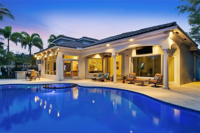 611 Sweet Bay Ave, Plantation, FL 33324