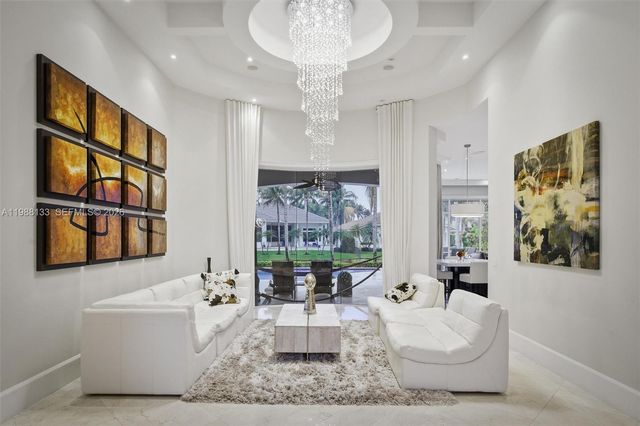 611 Sweet Bay Ave, Plantation, FL 33324