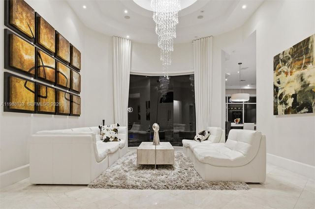 611 Sweet Bay Ave, Plantation, FL 33324