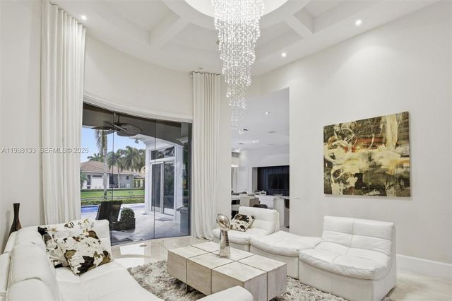 611 Sweet Bay Ave, Plantation, FL 33324