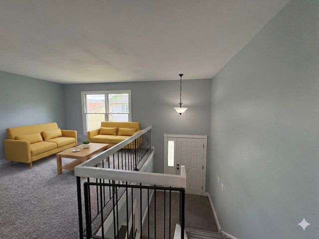 1826 Prentiss Drive, Downers Grove, IL 60516