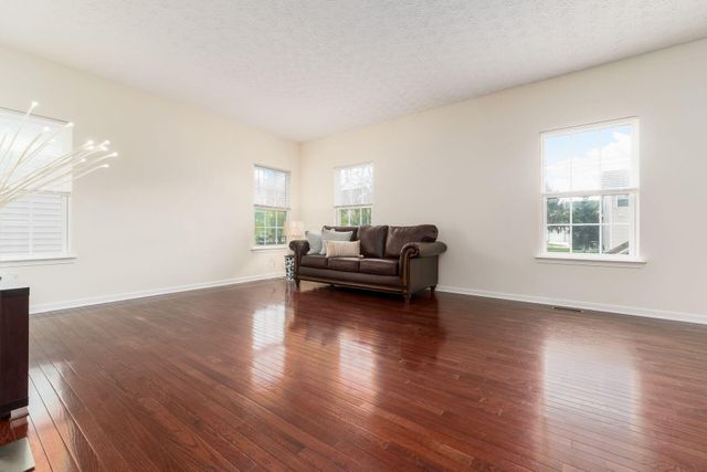 145 Shawnee Drive, Pickerington, OH 43147