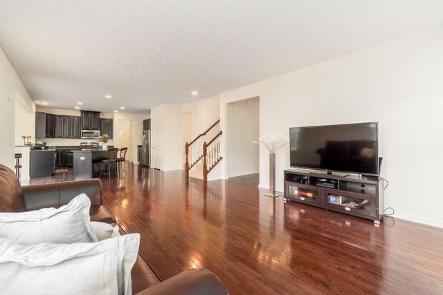 145 Shawnee Drive, Pickerington, OH 43147