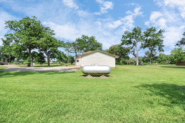 1413 Cr-347 Road, Brazoria, TX 77422