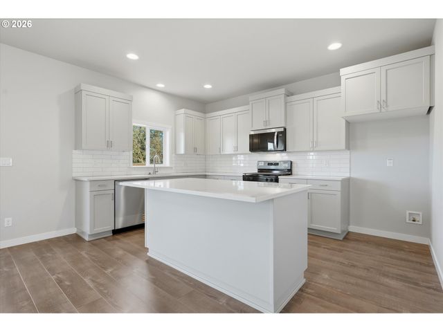 1535 Nw Tracy, Mc Minnville, OR 97128